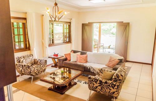 Capitolio House | Casa de campo Morada da Onça c WiFi - Capitólio - MG