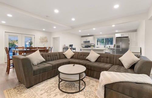 Windsor House | Casa de la Esperanza: 1890s Historic Gem - 6BD/4BA