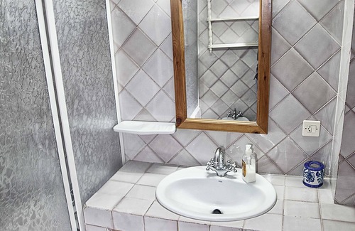 Bubion Cottage | Casa de la Fuente has panoramic views and is very comfortable