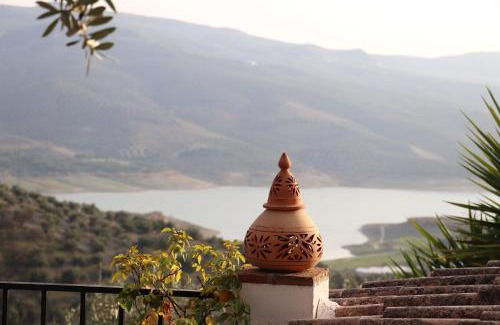 Iznajar Villa | Casa De Ladera