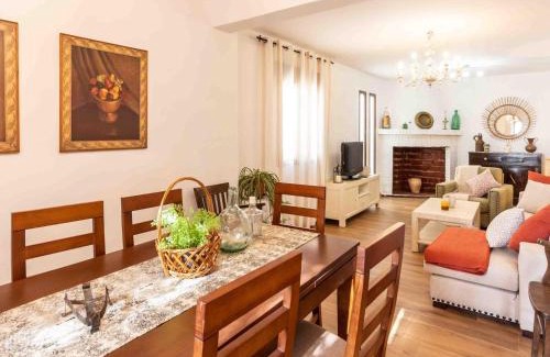 Niguelas House | Casa de Las Granadas