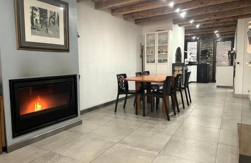 Escalo House | Casa de muntanya i familiar amb llar de foc by RURAL D'ÀNEU