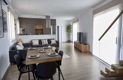 Iznajar House | Casa de Nueva Construcción con Vistas al Mayor Embalse de Andalucía