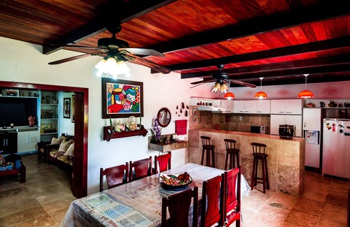 Loteamento Aguas Compridas House | CASA DE PEDRA VICENTE PINZÓN