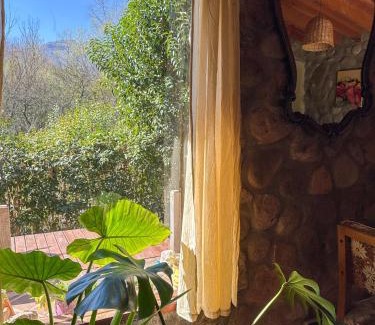 Las Rabonas House | Casa de piedra con jardin y pileta - privada