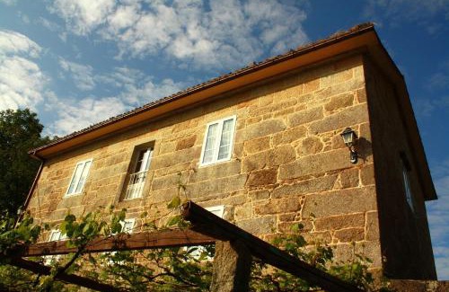 Bealo House | Casa de Turismo Rural Os Petroglifos