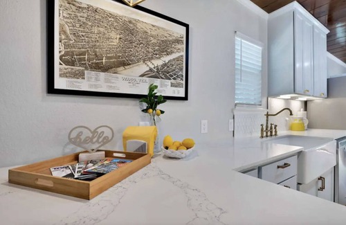 Dean Highland House | Casa de West - Heart of Waco