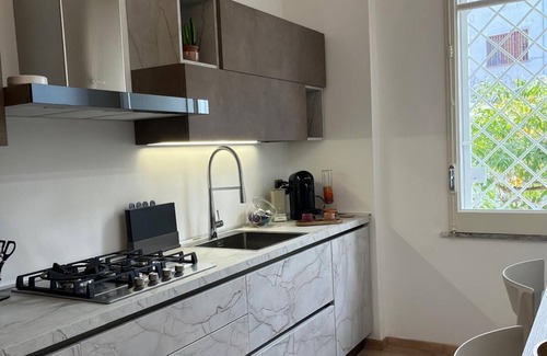 Vomero Apartment | Casa Degli Aranci Charming apartment in the prestigious neighborhood of Vomero