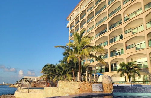 Colonia Andres Condo | CASA DEL MAR at El Cantil Condo Resort - Beach and Pool Direct Access - Great Views!