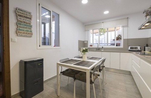 Algeciras Ski Chalet | Casa Del Olivo - House In Algeciras. Free Wifi