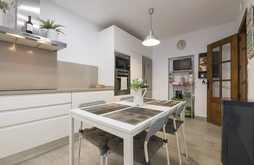 Algeciras Ski Chalet | Casa Del Olivo - House In Algeciras. Free Wifi