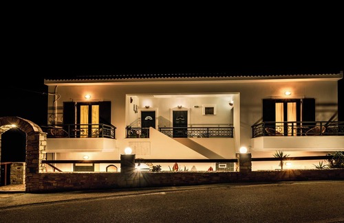Armenistis Apartment | Casa del Sol #3 - Walk to the beach in 1 min!