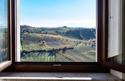 Acquaviva Picena Villa | Casa Dhanu - Six Bedroom Villa, Sleeps 14