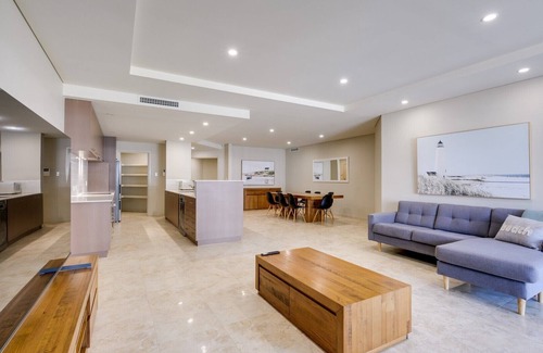 Mandurah Apartment | Casa Di Marco Polo - 3 Bedroom Apartment