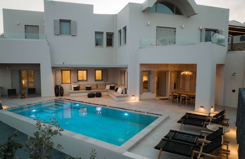 Vothon House | Casa DI Terra House