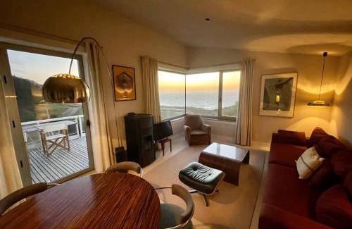 Carballo House | Casa do Cruceiro surfing Costa da Morte