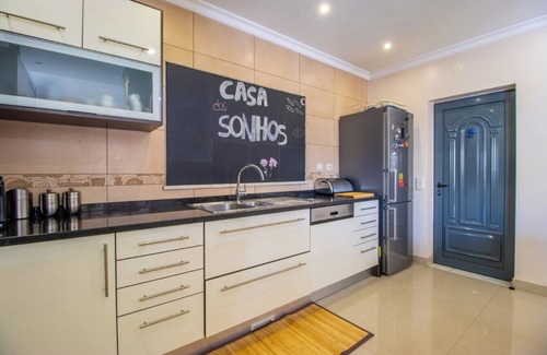 Lagos Villa | Casa dos Sonhos - with pool, BBQ and pizza ovenn