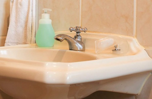 Itai House | Casa em Condomínio com Piscina e Acesso a Represa