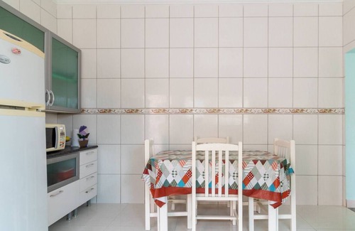 Balneario Arpoador House | Casa em Peruíbe com Piscina a 10min da Praia