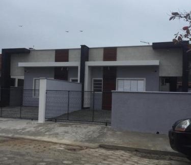 Enseada House | Casa Enseada 3 quartos para até 6 pessoas com 2 ar split