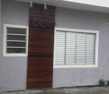 Enseada House | Casa Enseada 3 quartos para até 6 pessoas com 2 ar split