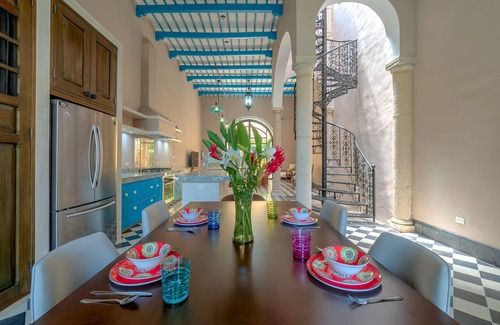 Centro House | Casa Escalera al Cielo is now available for rent in historic downtown Centro