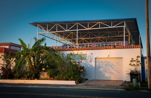 Levittown House | Casa Especial @10 min from Dorado, 20 from San Juan