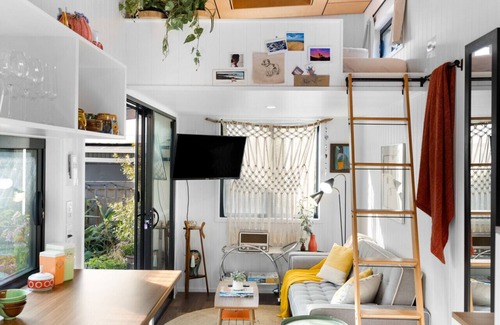 Maslin Beach House | Casa Feliz - Tiny Home