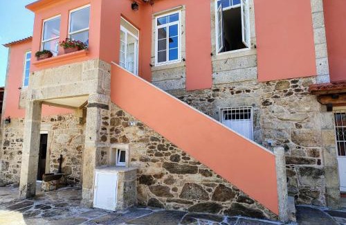 Tabagon House | Casa Folhas Novas