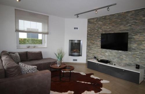 Muritz House | Casa Fortuna Modern retreat