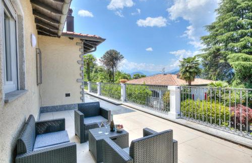 Castelveccana Villa | Casa Francesca Garden And View - Happy Rentals
