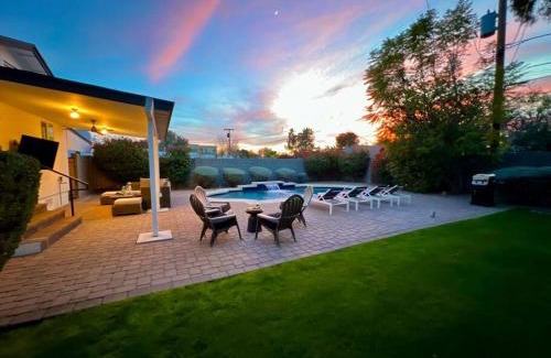 Peters View House | Casa Gia- Quiet Luxury Biltmore Area - Heated Pool