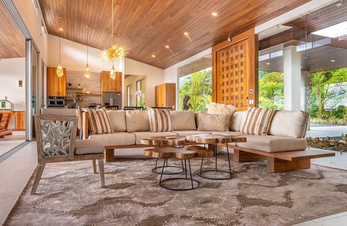 Tres Rios Villa | Casa Grande Del Mar in Puerto Cort s