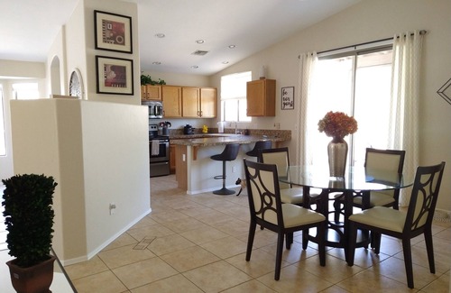Monterra Knolls House | CASA GRIS-Heated spool-Bring your fur baby! Enjoy Naranja Park and bike trails.
