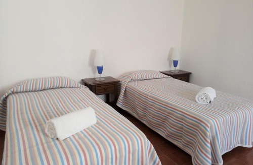 Almadena House | Casa Holandesa