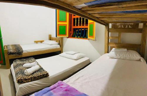 Guatape House | casa hostal las palmeras