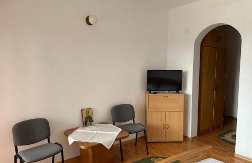 Minastirea Neamt House | Casa "Ierusalim-Hozeva-Hozeva"