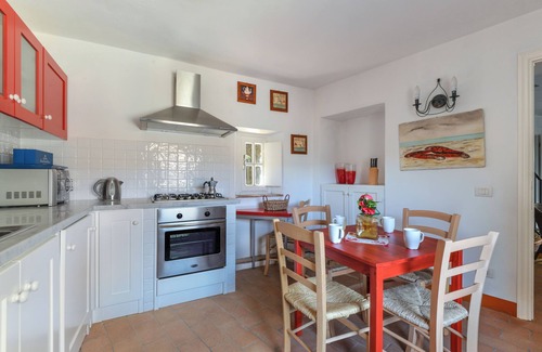 Pescaglia House | Casa Incanto, la Quiete nel Borgo