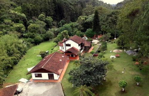 Nova Friburgo House | Casa Incrível em Nova Friburgo - Espaço Humedica