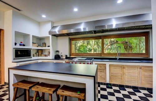 Zona Hotelera House | Casa Ixchel Luxurious Oceanfront Regal Estate in the Caribbean Sea