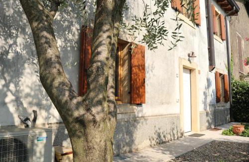 Borgo Milano Apartment | Casa Jasmin, 2 floors, private garden