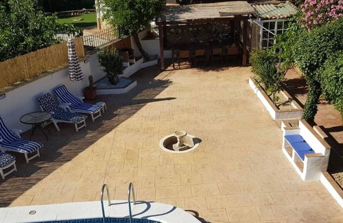 Jatar House | Casa Jatar Sleeps 6 set amidst the Natural Park with WIFI,Private Pool & Garden