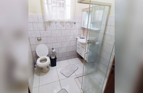 Resende House | Casa Julieta A com Dois Quartos Capacidade até 6 Pessoas, Aceitamos Pets!