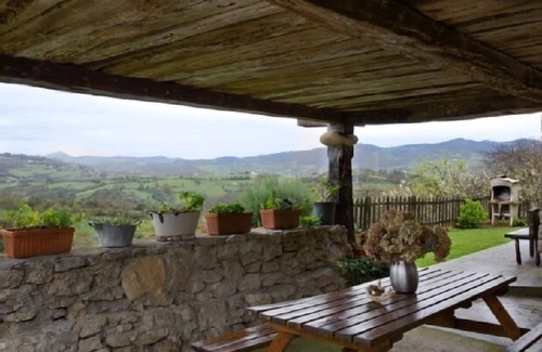 El Cuadro Cottage | Casa La Cuesta full rural accommodation in Oviedo for 6 guests