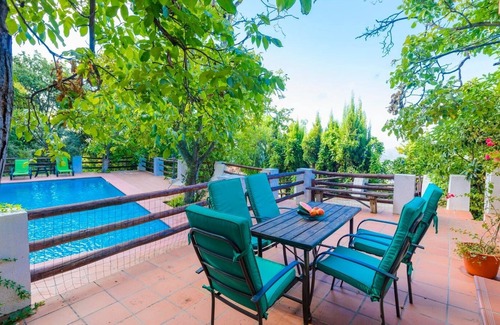 Lanjaron Villa | Casa La Encinilla Lanjarón by Ruralidays