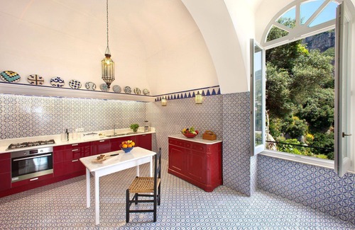 Positano City Centre House | Casa La Riva with shared pool - My Rental Homes