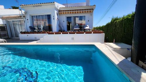 San Fulgencio House | Casa Las Mariposas B&B