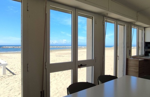 Follonica House | Casa Levante - Holiday home with direct access to the sandy beach