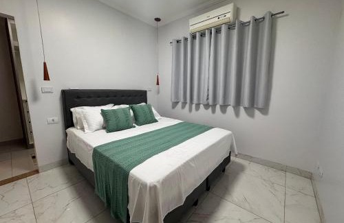 Ourinhos House | Casa linda e espaçosa, ar condicionado e 2 vagas