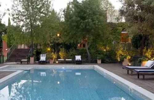 Mejorada House | Casa Lujosa en una Finca de Toledo con Piscina y Vistas a la Sierra de Gredos